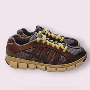 Nike Considered Humara Sneakers 313658 2006 Men’s Size 7 Brown Gray RARE